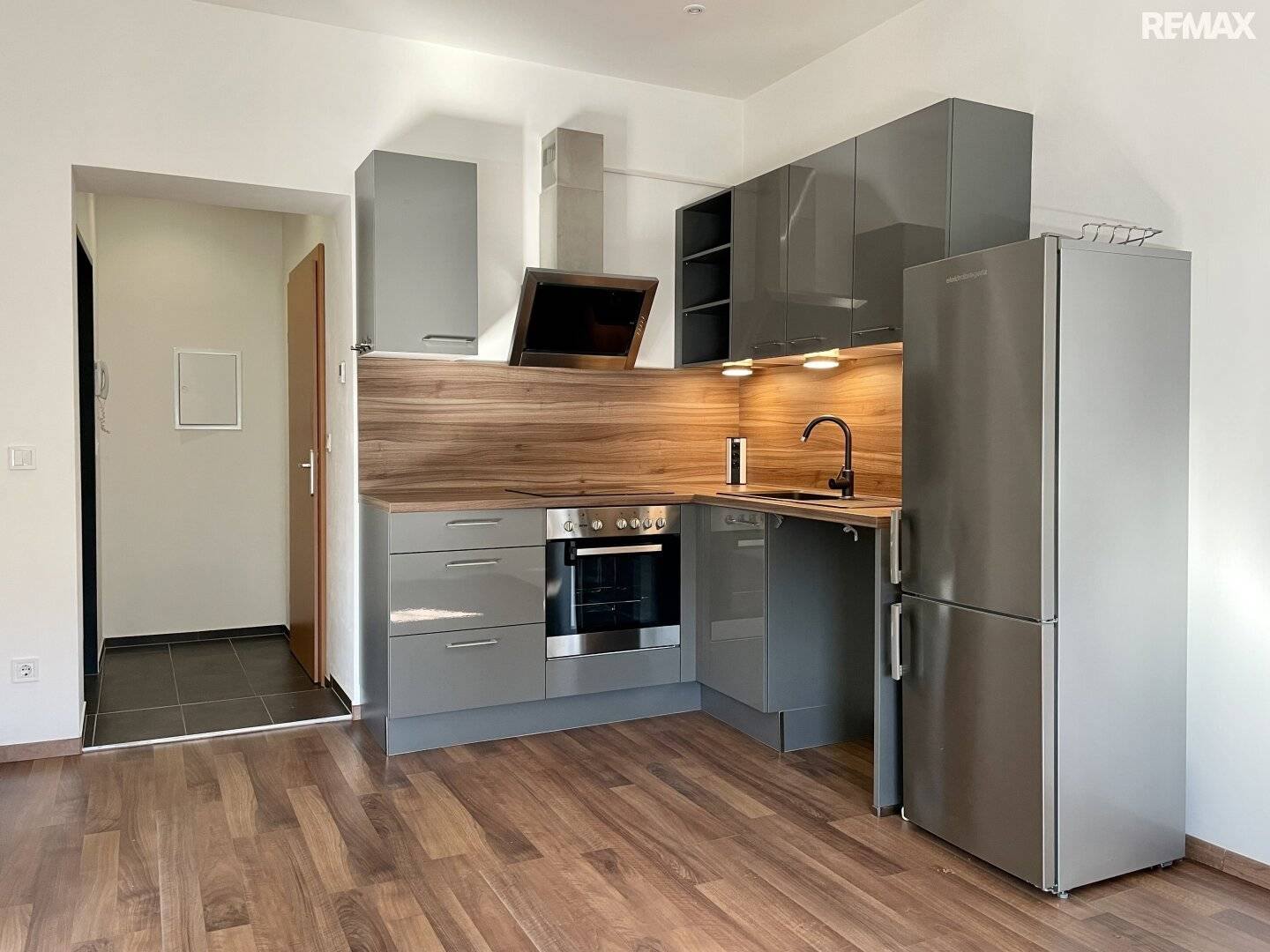 Sunny - 39 m² rental apartment in Pöttsching