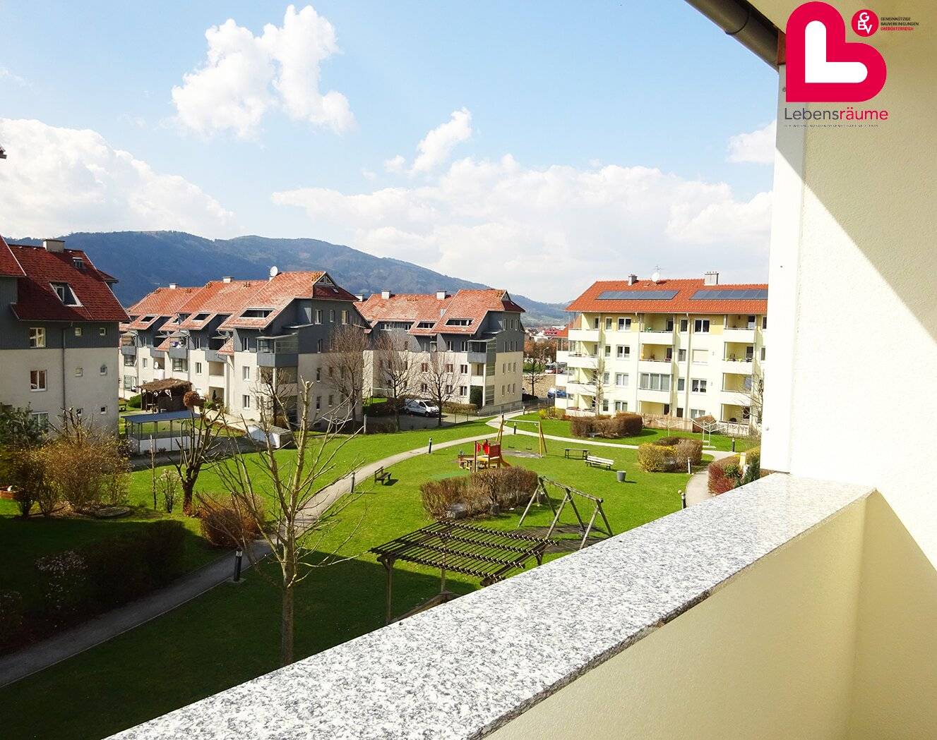 Very nice 3-room apartment in Kirchdorf/Krems with loggia and underground parking space