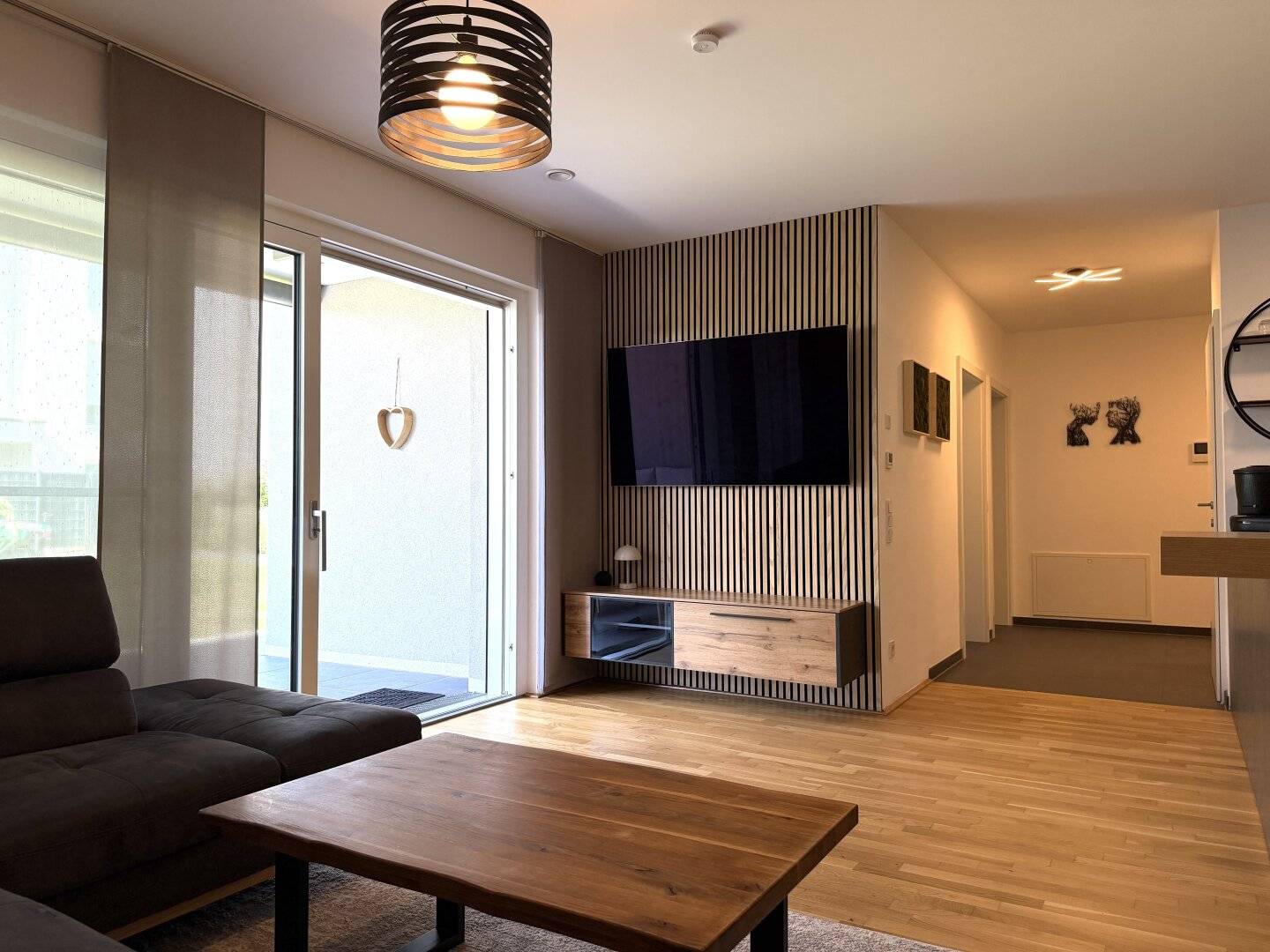 Your own garden to arrive – Nearly new 3-room apartment with terrace