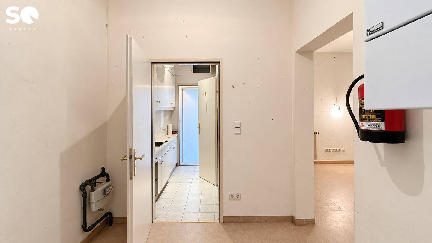 # SQ - COMMERCIAL SPACE WITH SPACIOUS SALES AREA IN 1060 VIENNA