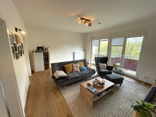 Sunny fully furnished apartment: 3 rooms, loggia, no transfer fee