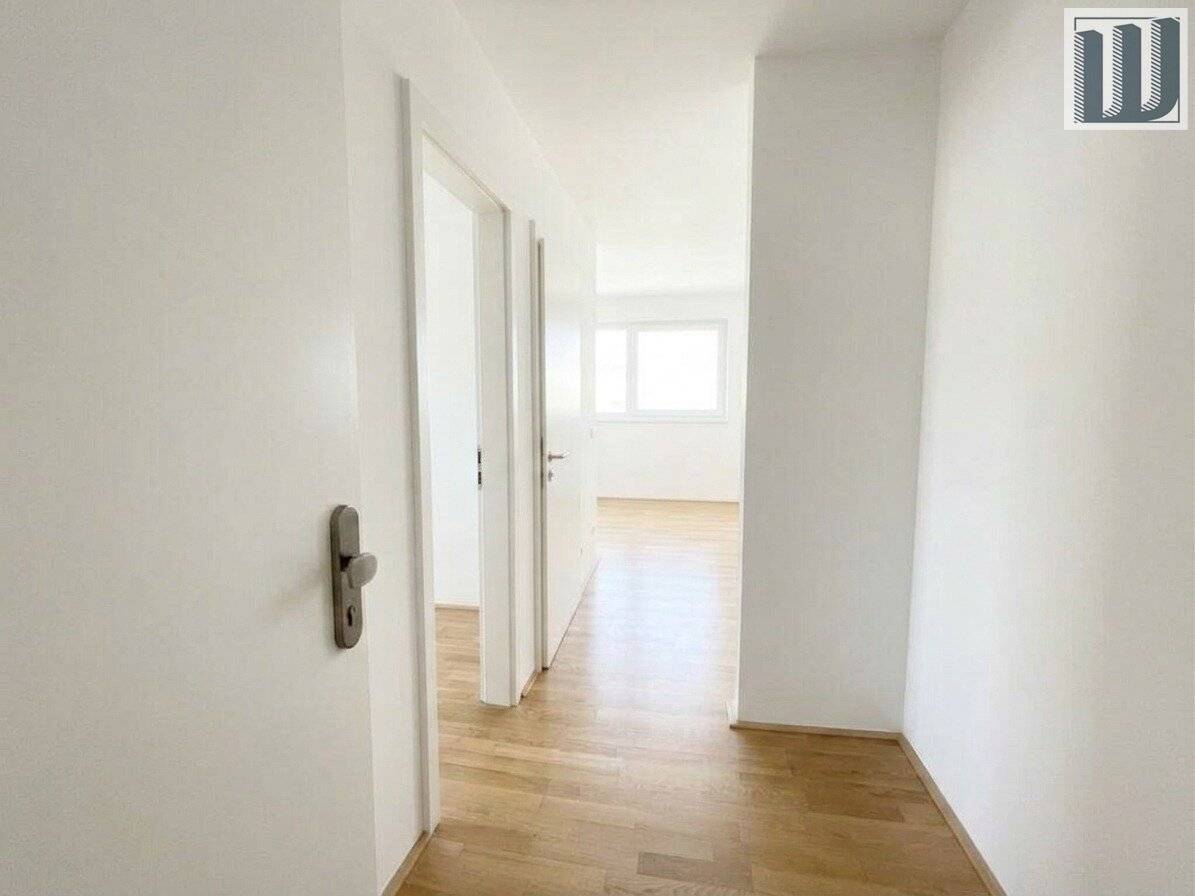 Modern 1-room apartment with balcony &amp; garage in Leobersdorf