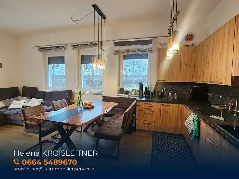 Spacious barrier-free 4-room apartment with garden and double carport in Lafnitz