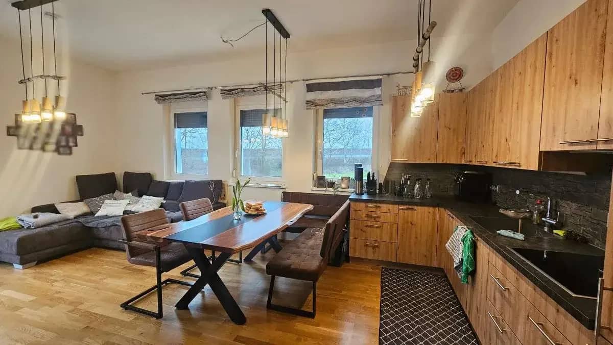 Spacious barrier-free 4-room apartment with garden and double carport in Lafnitz