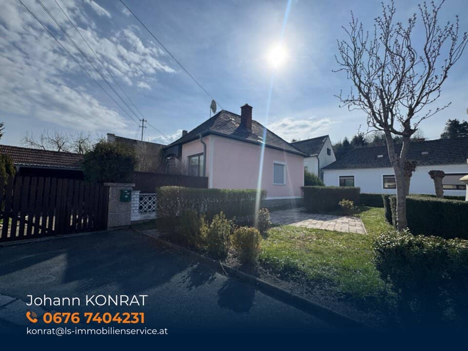 Charming residential house with development potential on a small plot in Badersdorf