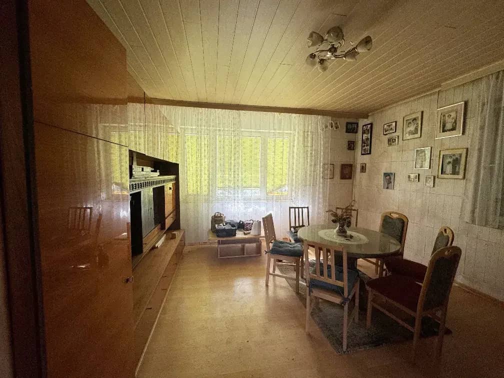 Charming residential house with development potential on a small plot in Badersdorf