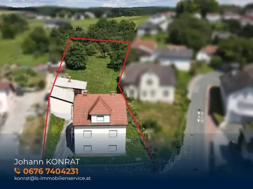 Spacious residential house with two units, garden and building plot in the spa town Bad Tatzmannsdorf