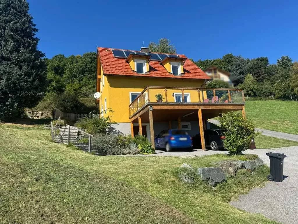 Stilvoll modernisiertes Wohnhaus mit Weitblick und großzügigem Grund - in Hartberg am Ring