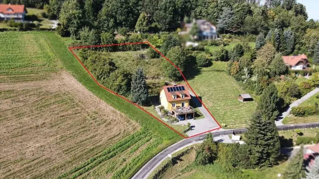 Stilvoll modernisiertes Wohnhaus mit Weitblick und großzügigem Grund - in Hartberg am Ring