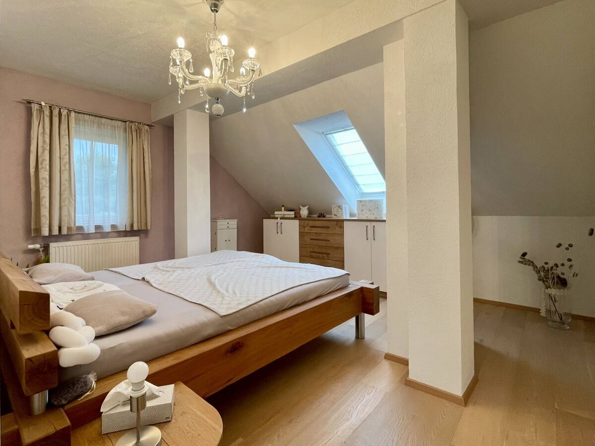 Gepflegte Maisonettewohnung mit privatem Garten und Ladestation