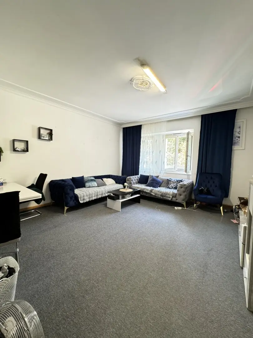 ***Großzügige 4-Zimmer-Wohnung mit Charme und Komfort***
