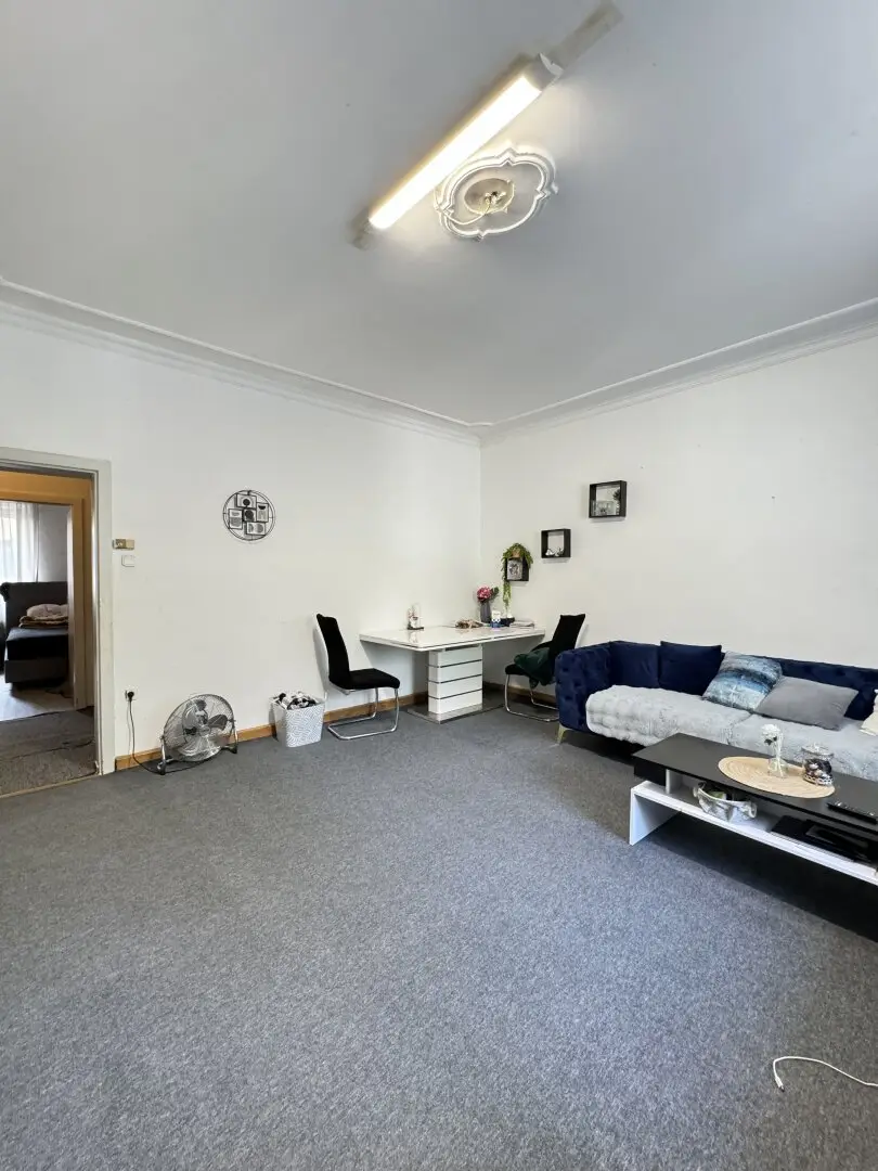 Spacious 4-room apartment with charm and comfort