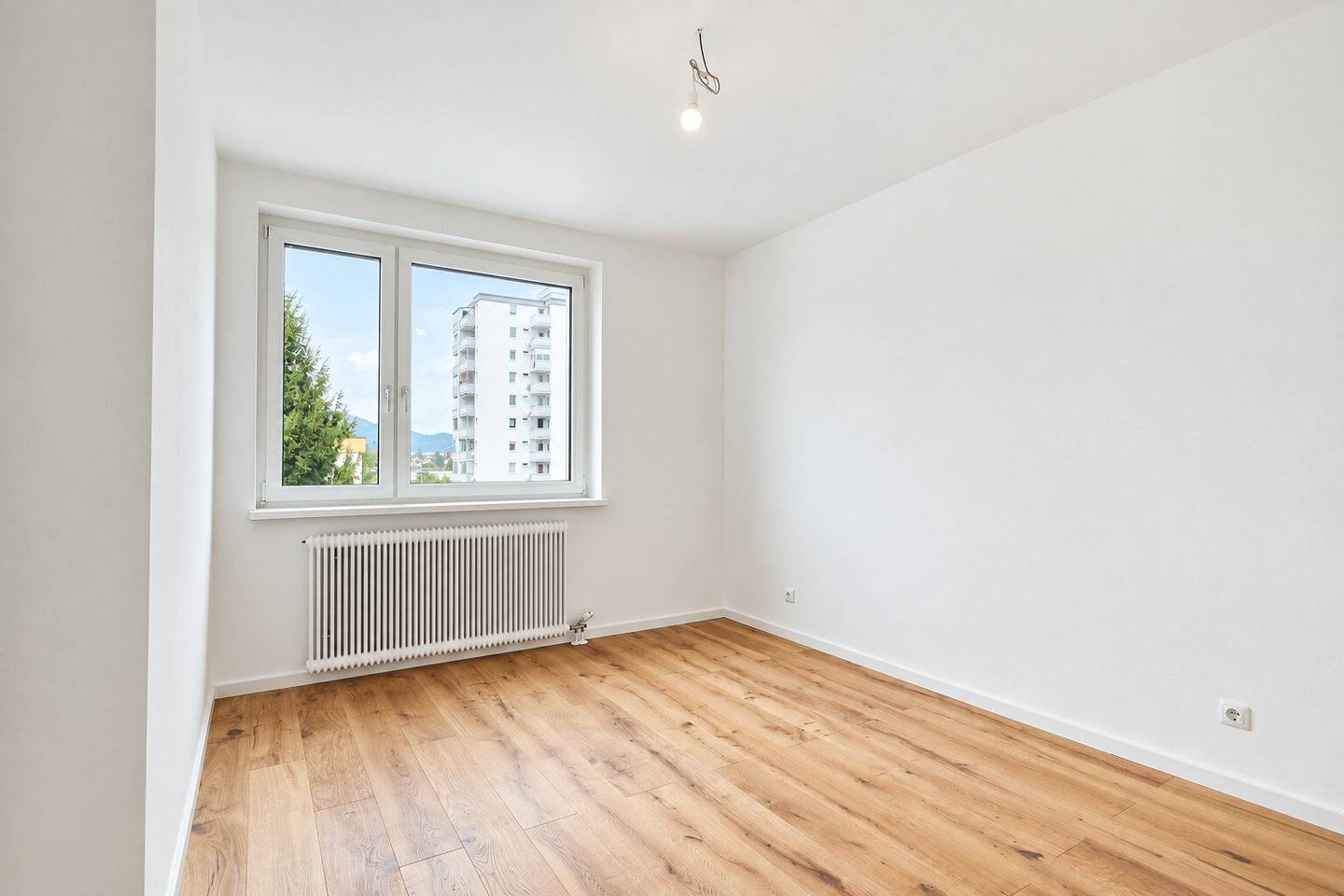 Frisch sanierte 3-Zimmer-Wohnung mit getrennter Küche und Loggia