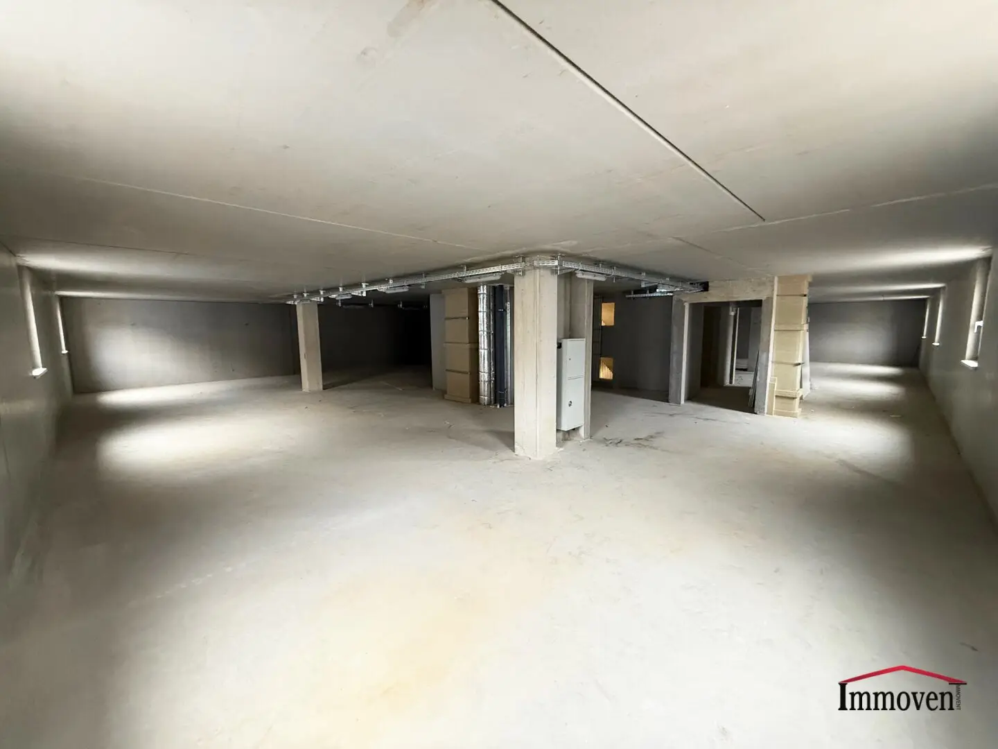 TOPLAGE - NEU ERRICHTETE LAGERFLÄCHEN - Nähe Hauptbahnhof!