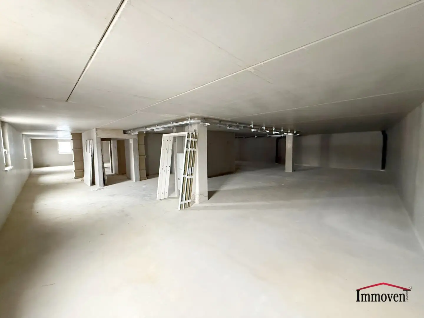 TOPLAGE - NEU ERRICHTETE LAGERFLÄCHEN - Nähe Hauptbahnhof!