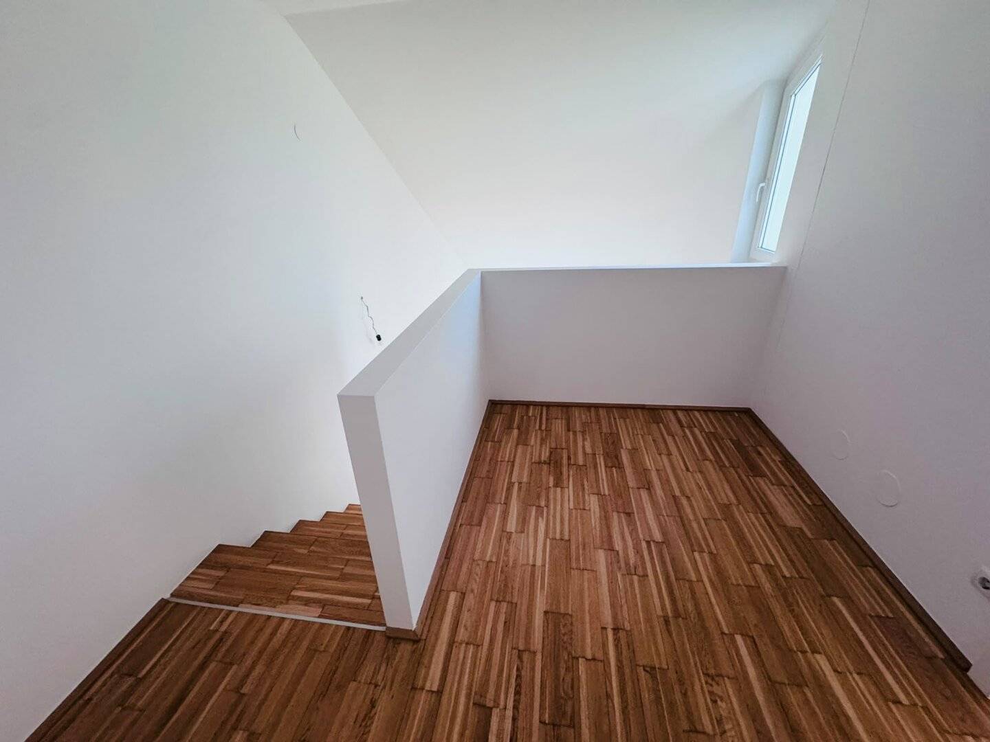 Impressive 4-room maisonette apartment with 2 terraces for rent
