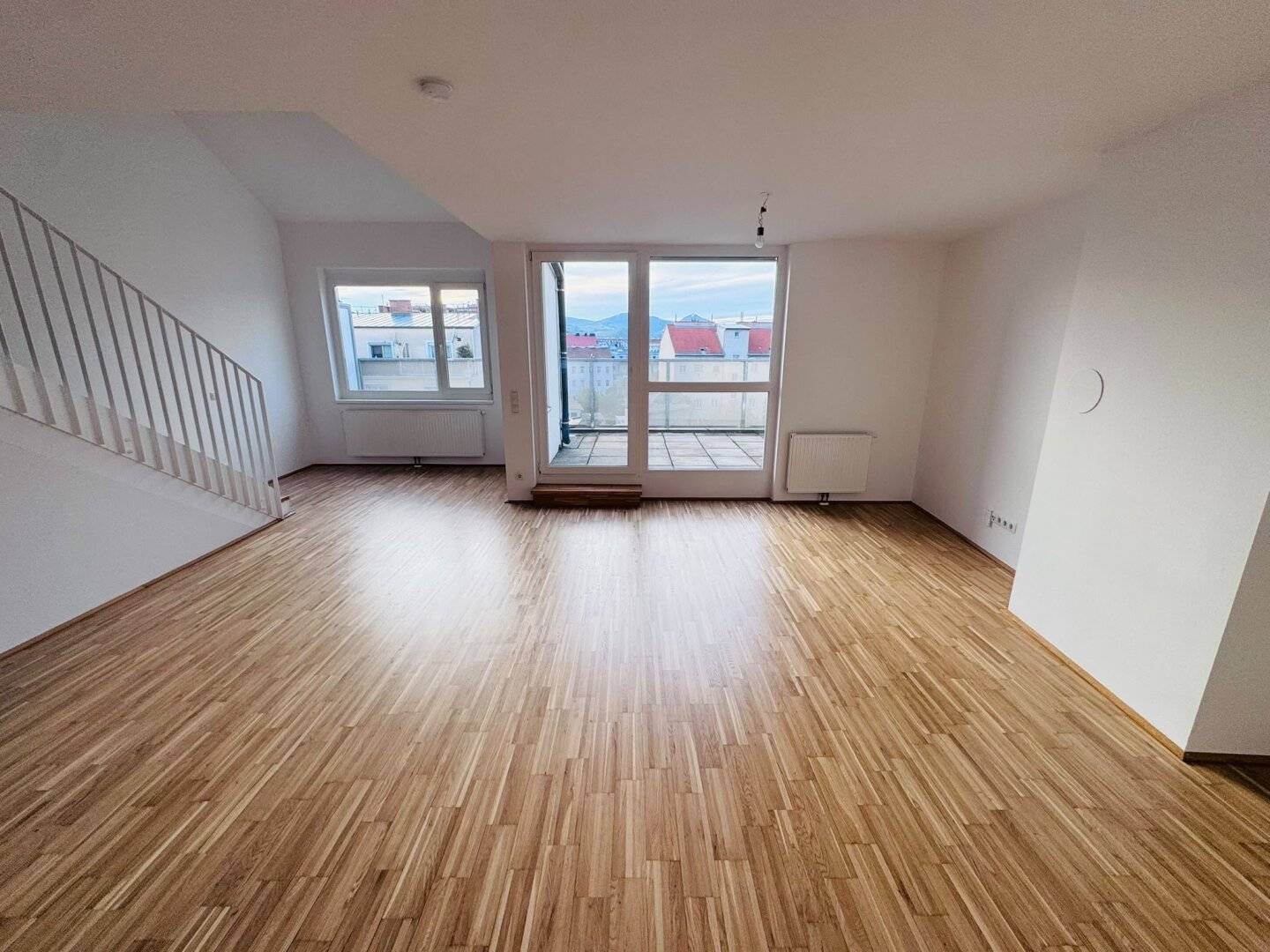 Impressive 4-room maisonette apartment with 2 terraces for rent
