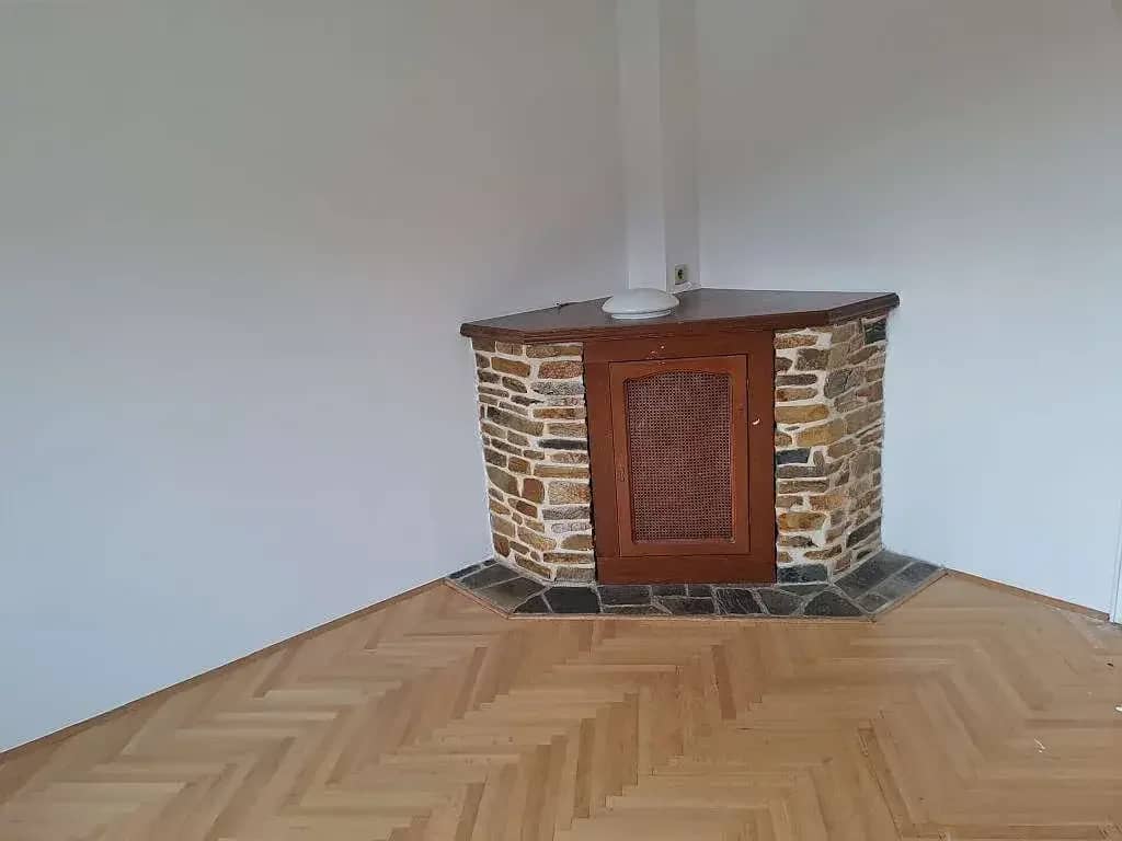 Großes Geschäftshaus mit Innenhof, Lager/ Büro und Wohnung in Lockenhaus