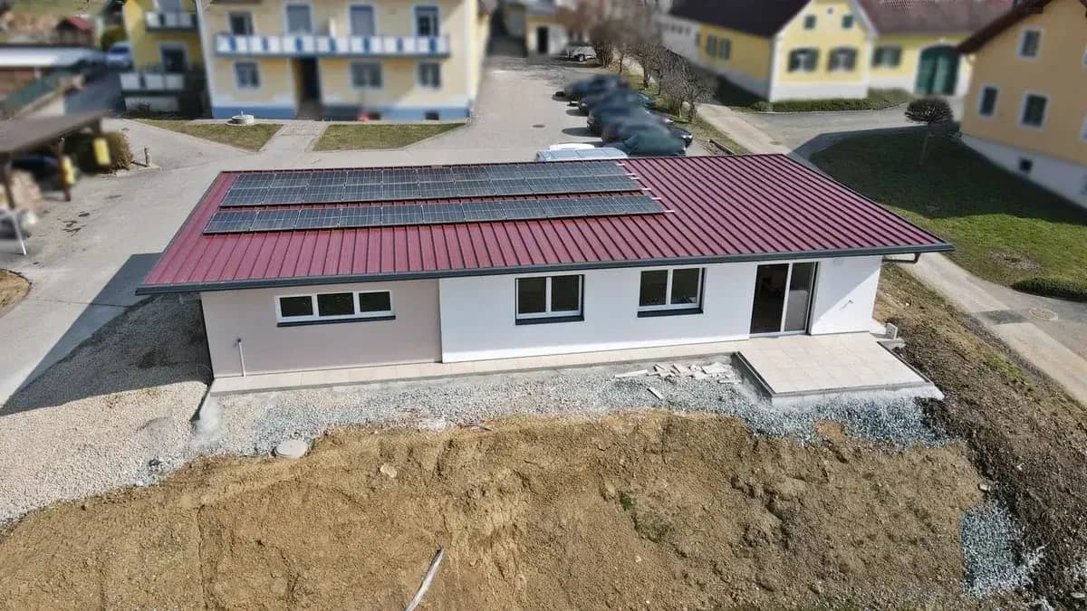 Moderner Bungalow in Massivbauweise - Nachhaltig, kompakt und zukunftssicher wohnen