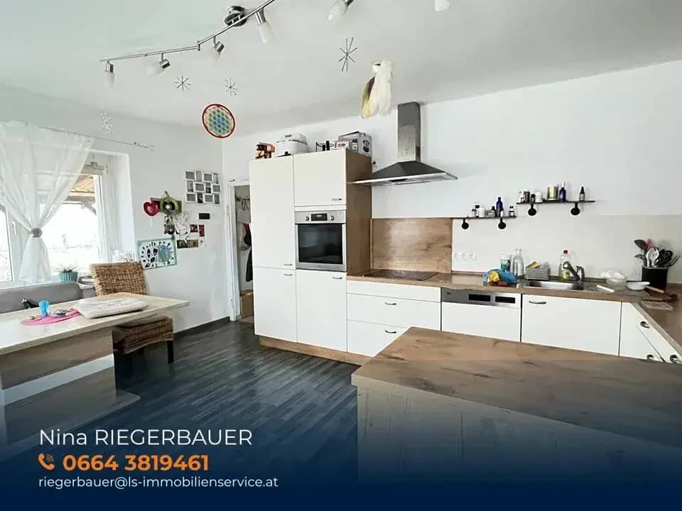 Two residential houses on a generous plot with great potential in a very quiet location
