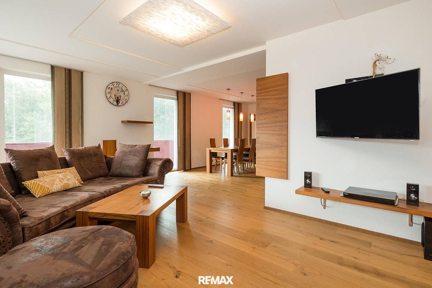 "Three Levels - One Home" - Versatile residential house with 3 residential units in St. Veit im Pongau