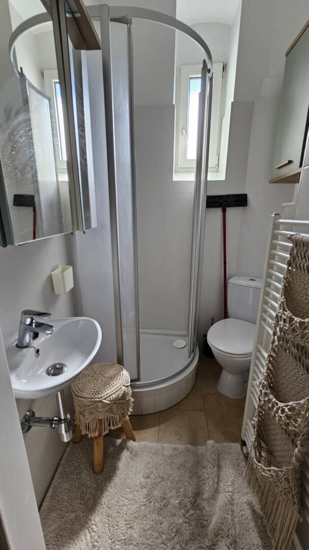 Student Apartment in Vienna (Info Video in Text)