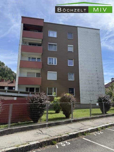 Condominium with balcony, elevator and beautiful view for sale in Sankt Peter-Freienstein