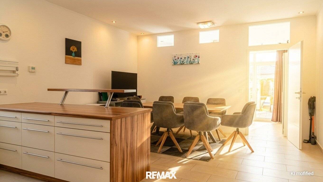 Large Apartment with 5 Rooms
