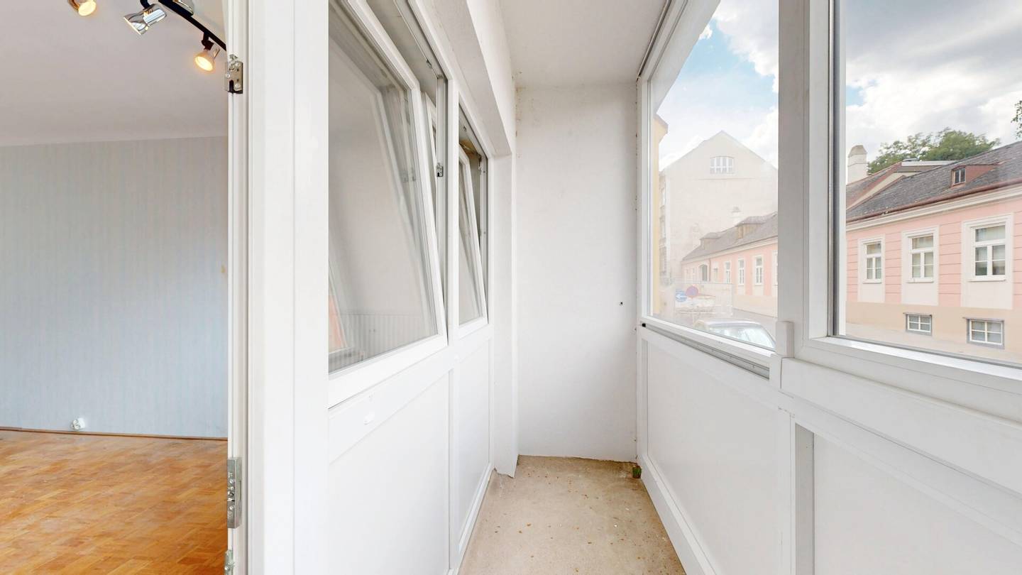 Ideale Starter- und Anlagewohnung | neue Fenster und Türen | 1 Zimmer-32 m² + verglaste Loggia | begehrte Lage