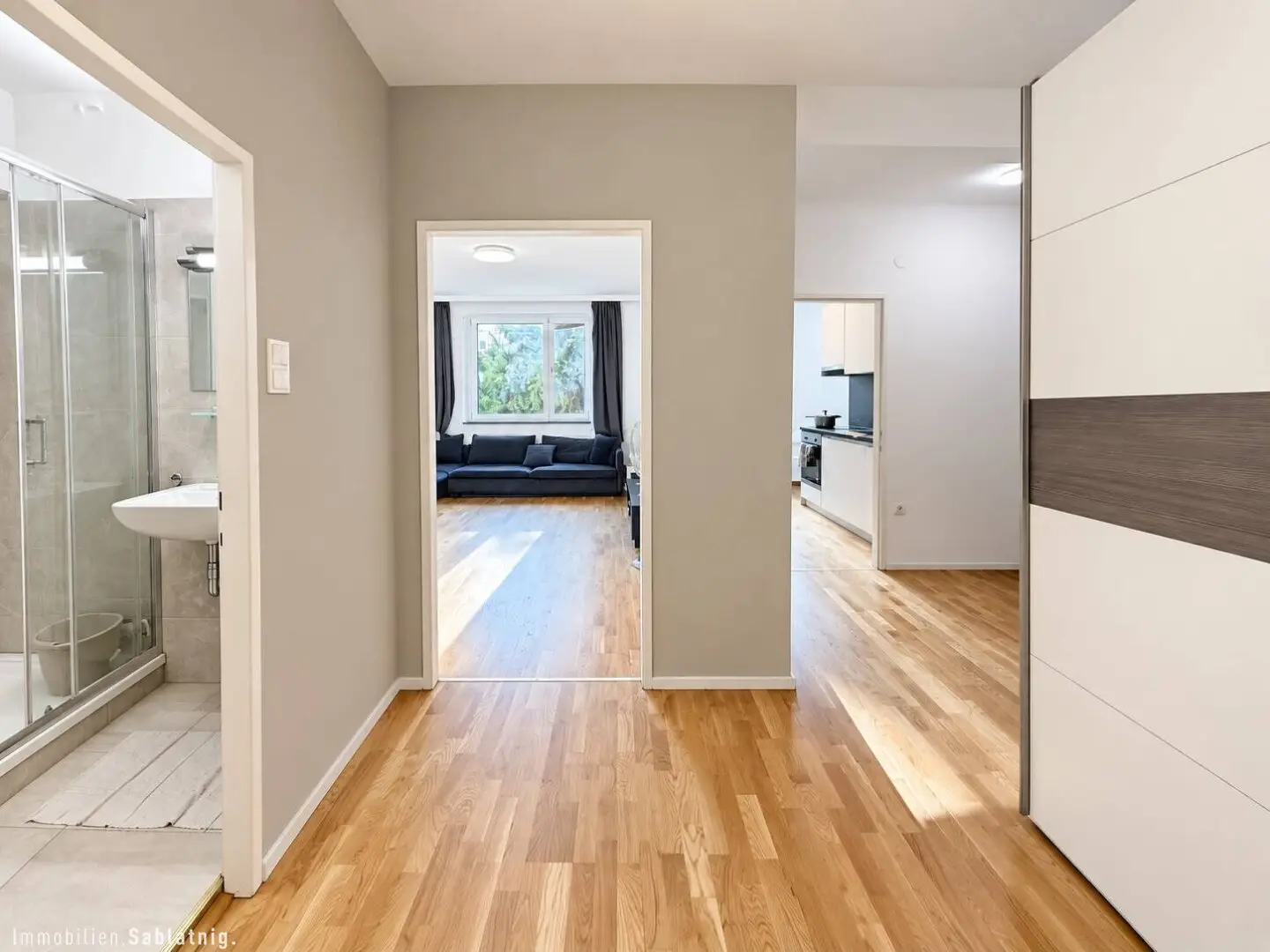 CENTRAL! COMFORTABLE! VERSATILE! Living with best possibilities in Favoriten!