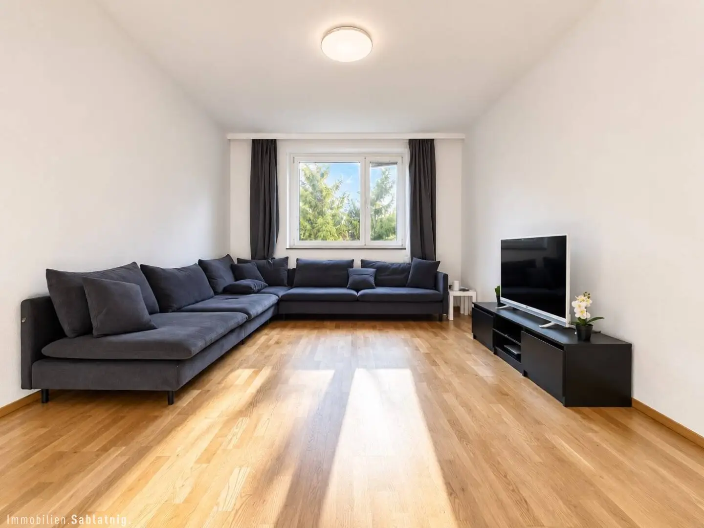 CENTRAL! COMFORTABLE! VERSATILE! Living with best possibilities in Favoriten!