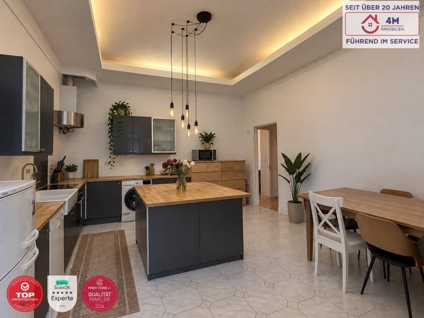 Charming 3-room period apartment with 30m2 large terrace in the 5th district