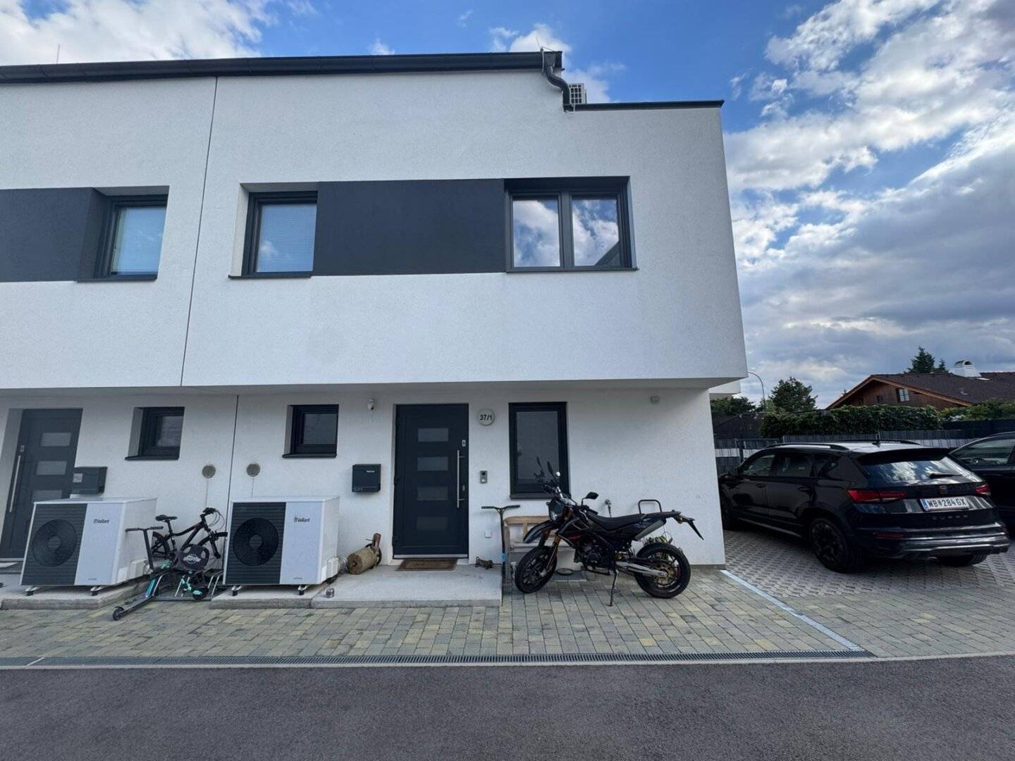 FAMILY HIT Modern NEW BUILD Semi-detached House
