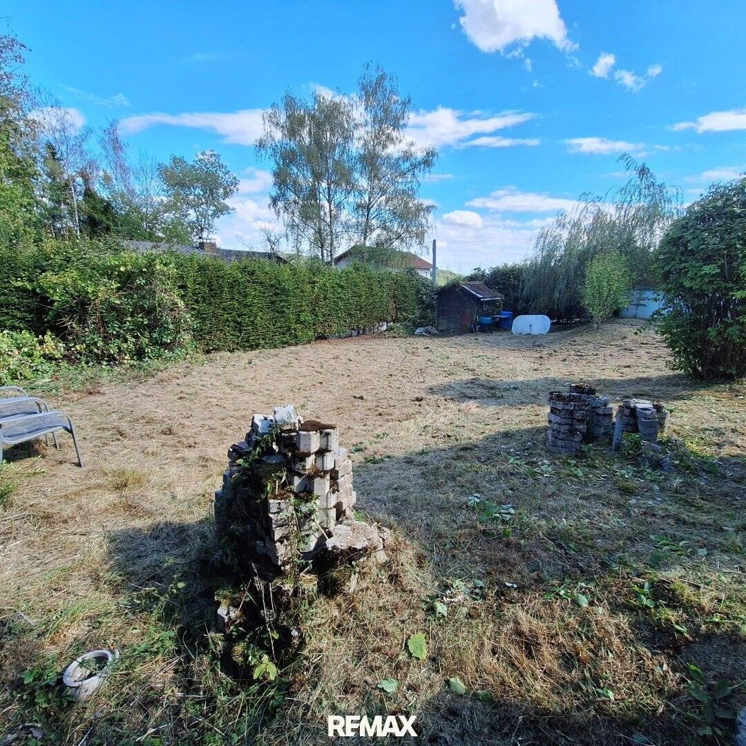 Plot close to nature with plenty of space and potential in Alberndorf