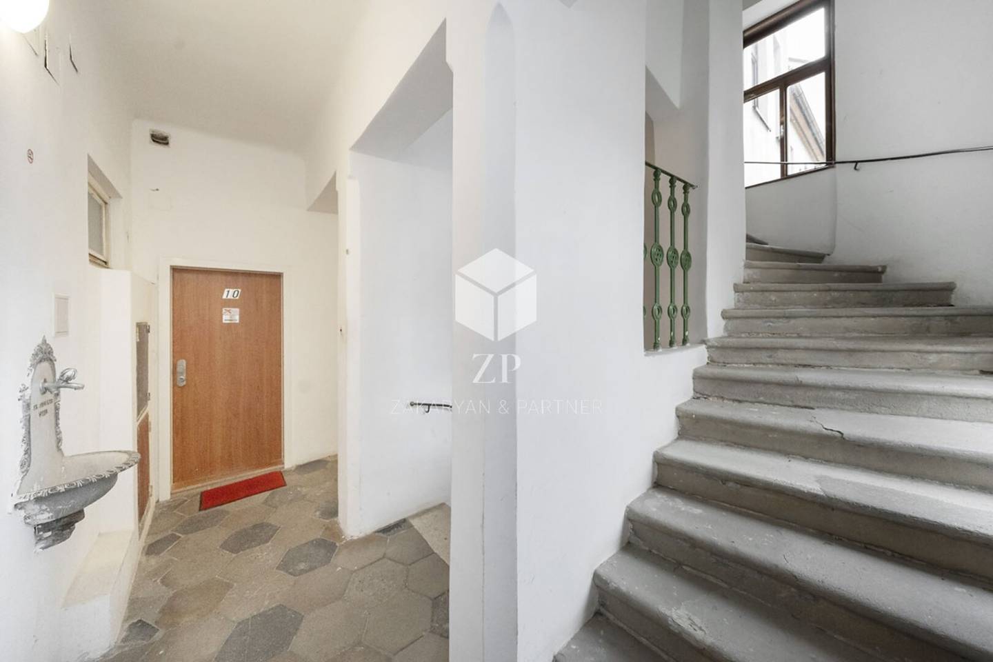 Tenement house with potential in the 1170 district and attractive yield opportunity