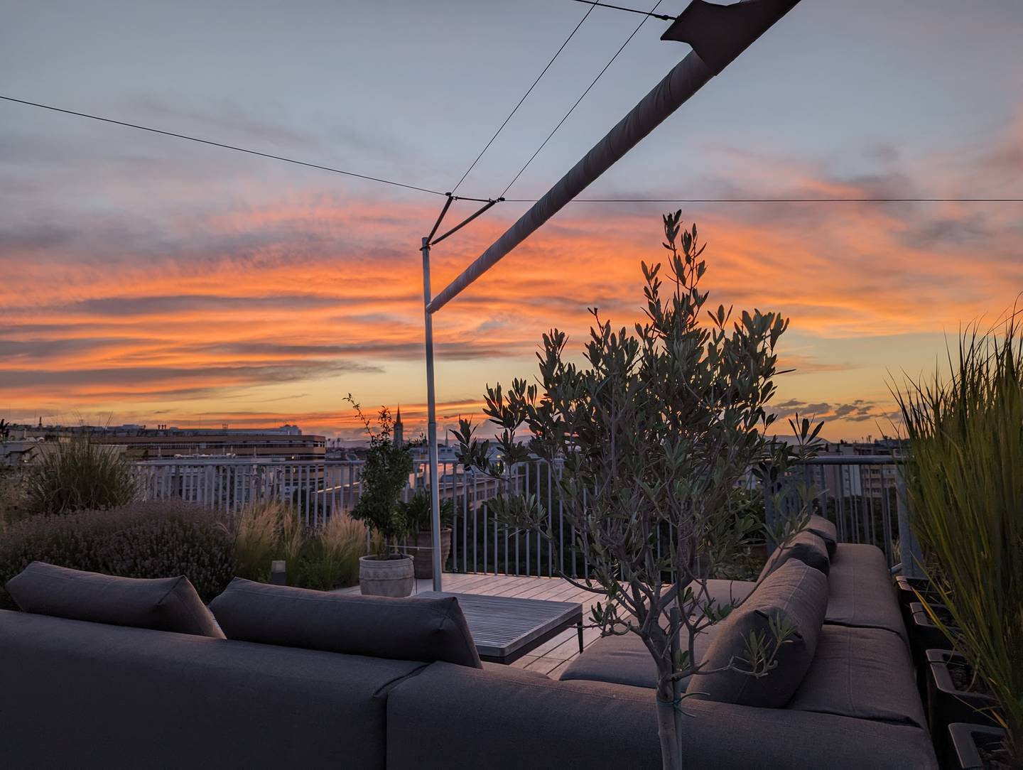 Penthouse mit privater Dachterrasse und Pool