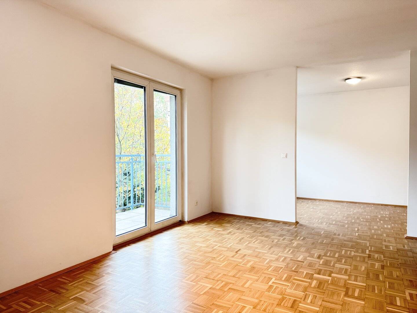 MEISELMARKT: BRIGHT 1.5 ROOM NEW BUILD APARTMENT IN QUIET LOCATION WITH BALCONY