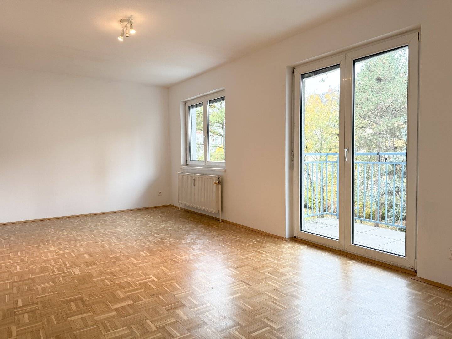 MEISELMARKT: BRIGHT 1.5 ROOM NEW BUILD APARTMENT IN QUIET LOCATION WITH BALCONY