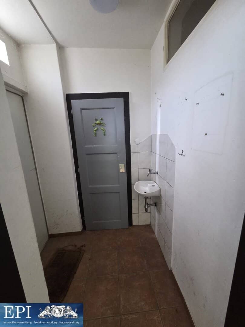 Former biker meeting place clubhouse for rent