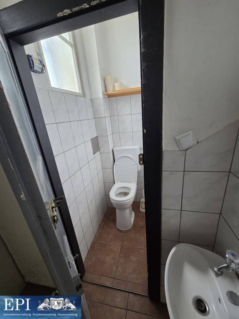 Former biker meeting place clubhouse for rent