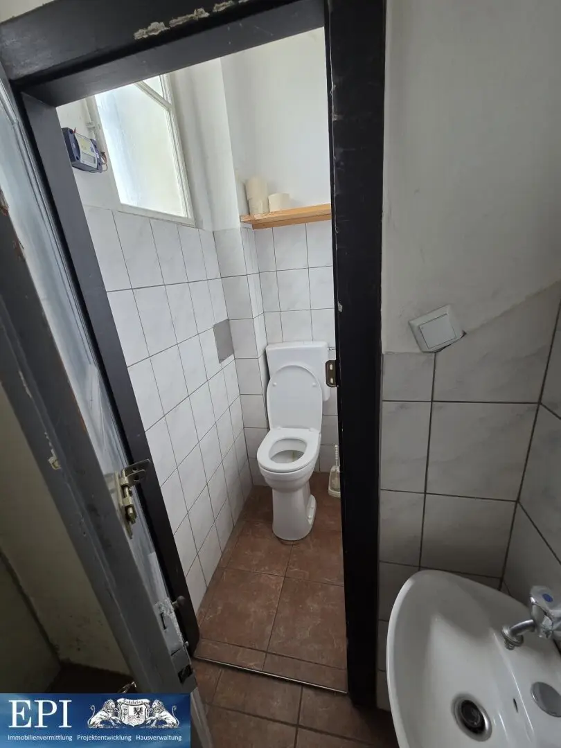 Ehemaliger Bikertreff/Vereinshaus zu vermieten