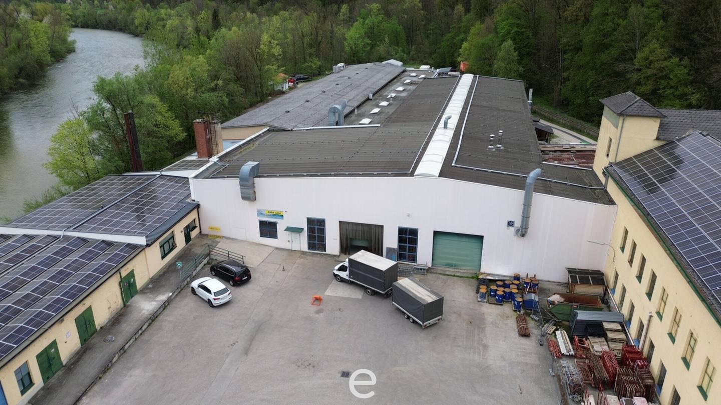 Storage space / Production space for rent in Sierning