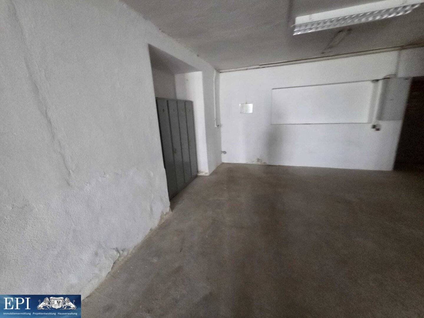 Spacious premises versatilely usable for rent