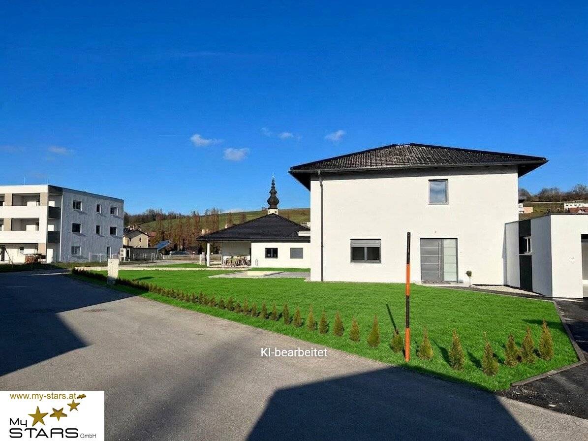 großes Einfamilienhaus mit 5 Zimmer, 130 m², Garten, Pool, Garage u.v.m.