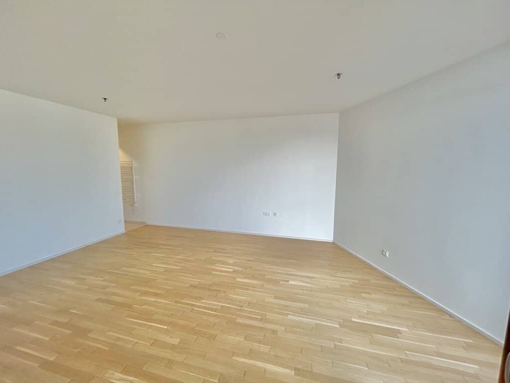 THE METROPOLITAN - modern studio apartment on the 19th floor - co-working space / fitness center / rooftop terrace included