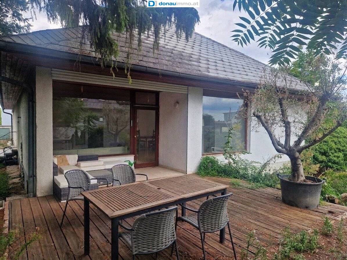 Luxusvilla mit Wellnessoase in bester Lage in Tribuswinkel