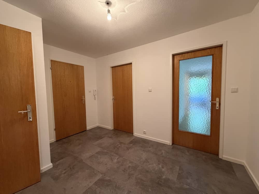Modernisierte Wohnung in Seenähe mit Balkon
