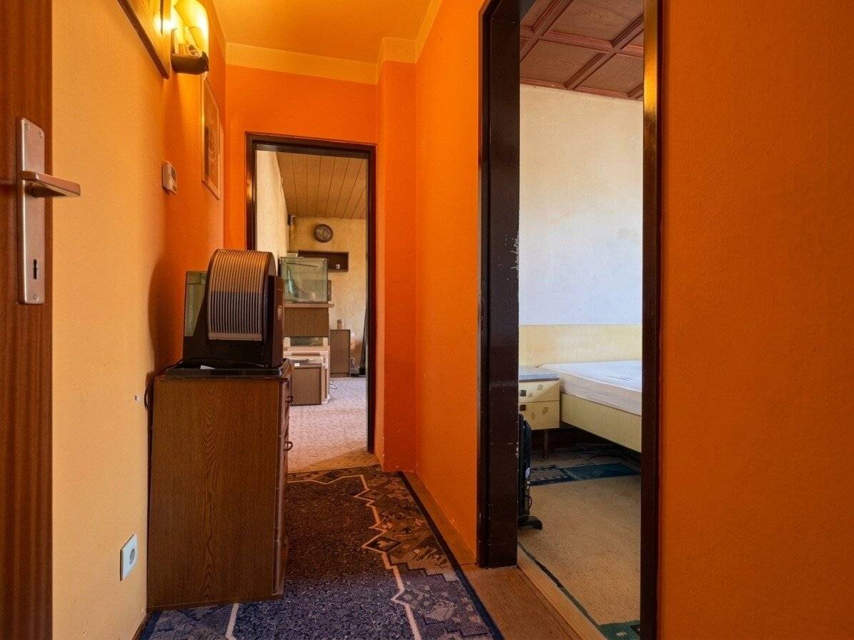 Where the garden becomes bigger and everyday life quieter – Detached house | 1.302 m² plot | 1.104 m² garden | Train station within walking distance