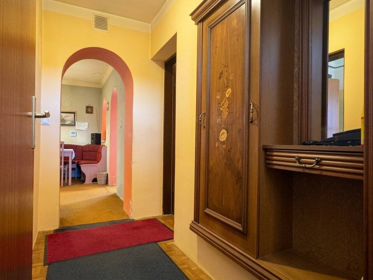 Where the garden becomes bigger and everyday life quieter – Detached house | 1.302 m² plot | 1.104 m² garden | Train station within walking distance
