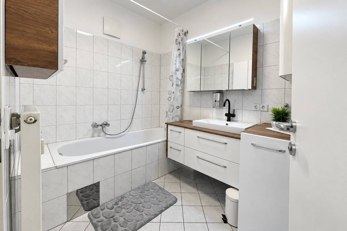 Hochwertige 3-Zimmer-Wohnung mit Terrasse